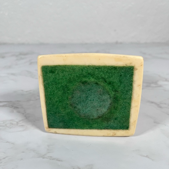 Vintage Figurine with Sweet Message - Picture 6 of 9